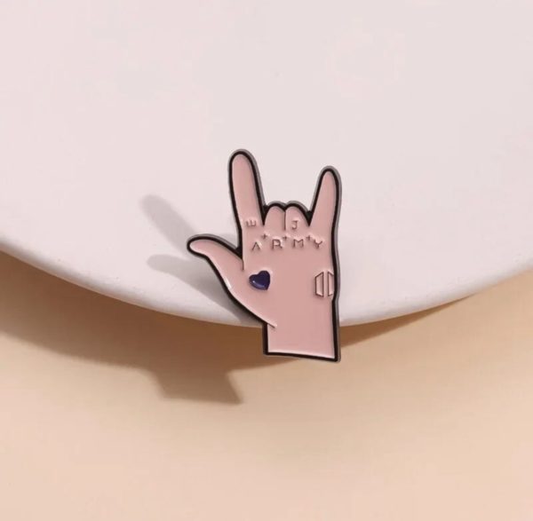 PIN METALICO DE JUNGKOOK - Imagen 3