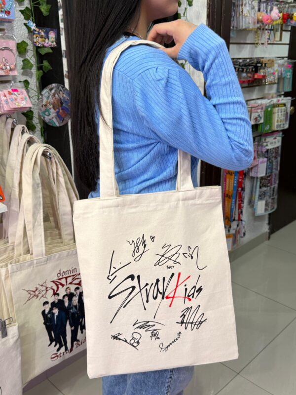 TOTE BAG "STRAY KIDS" - Imagen 3