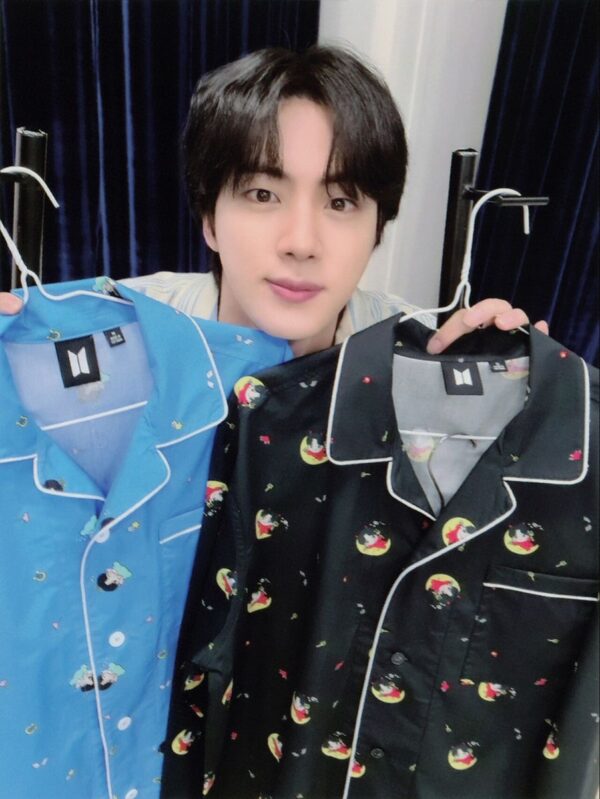 PREVENTA - PIJAMA DE JIN “BTS” - Imagen 2