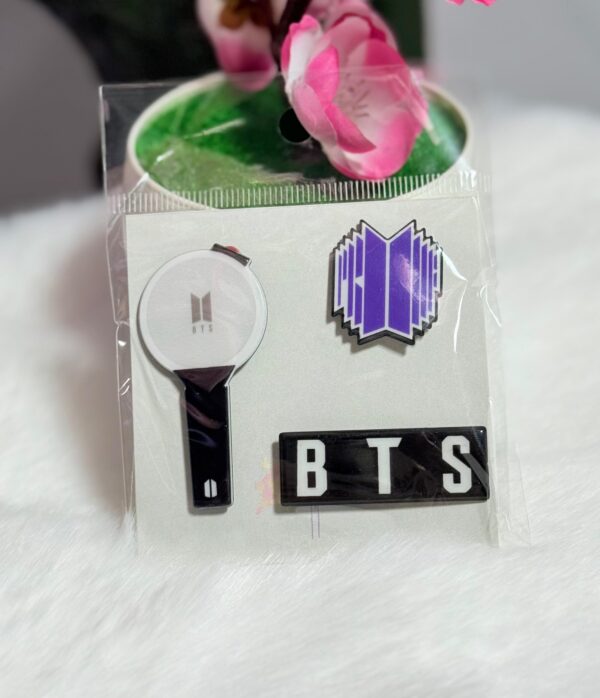 PINS GRUPOS K-POP (BTS, STRAY KIDS, TWICE, BLACK PINK, NCT DREAM, ASTRO, TXT, ENHYPEN)