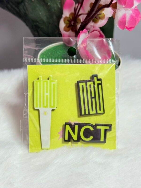 PINS GRUPOS K-POP (BTS, STRAY KIDS, TWICE, BLACK PINK, NCT DREAM, ASTRO, TXT, ENHYPEN) - Imagen 9